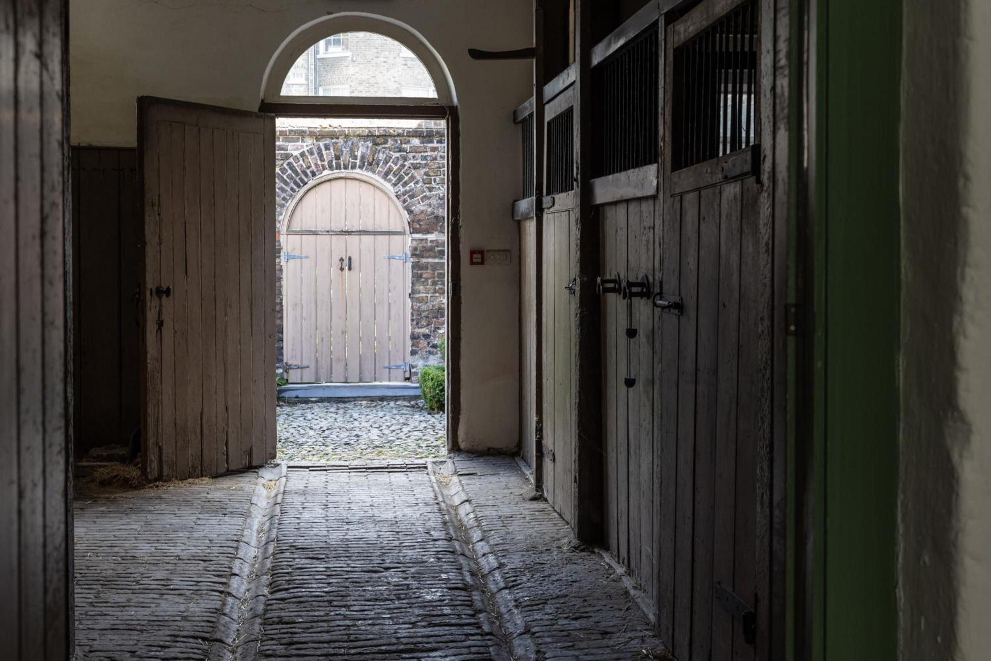 Merrion Mews Dublin Exterior photo