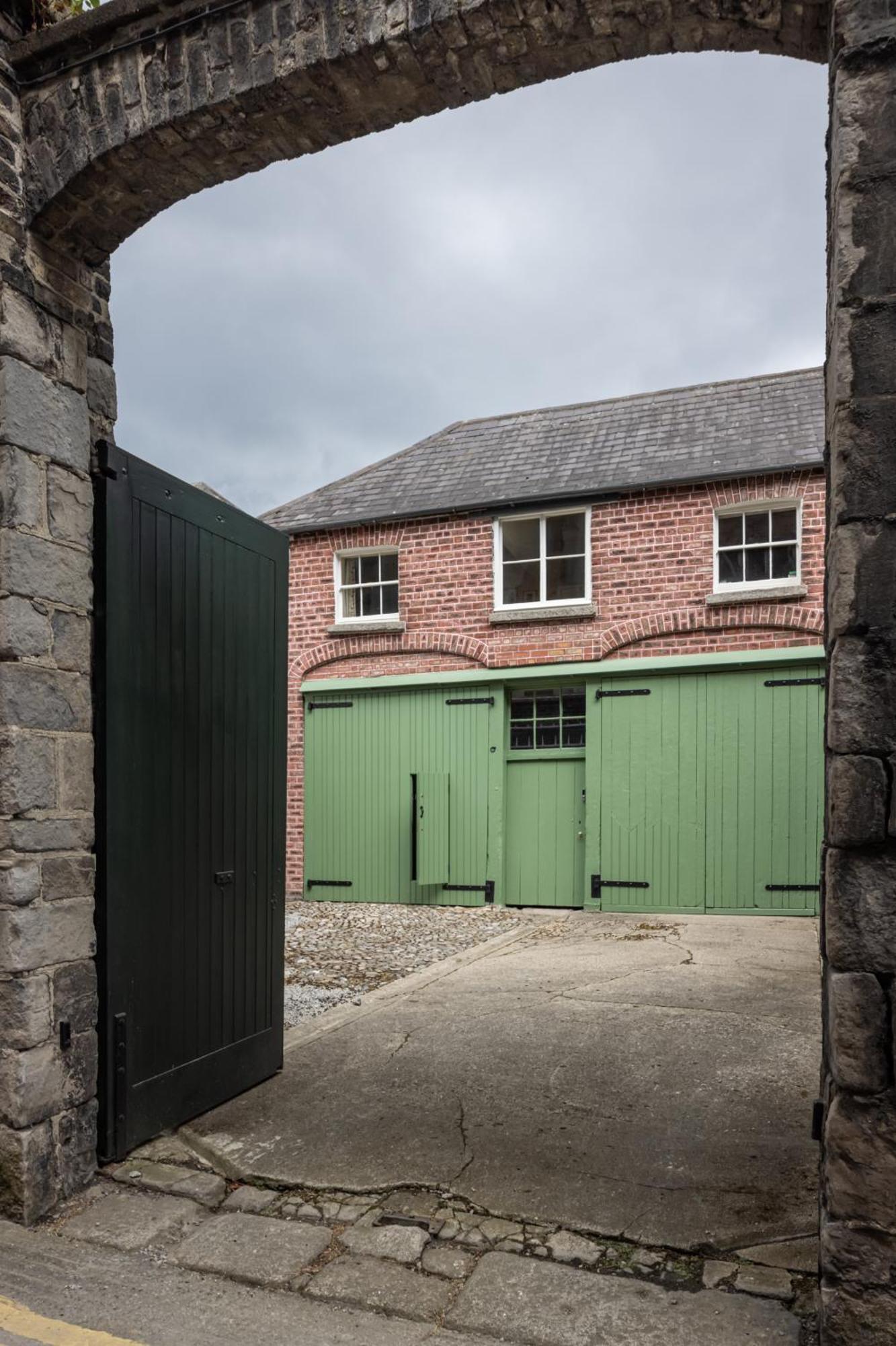 Merrion Mews Dublin Exterior photo